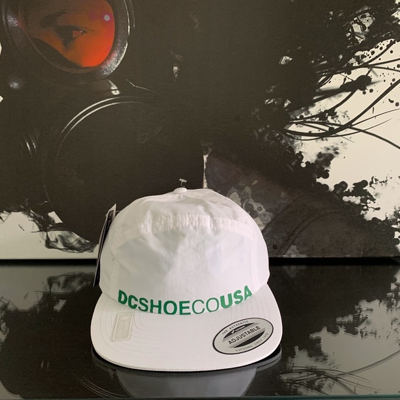 DC SHOES ZIP 5-PANEL WATER PROOF ADJUSTABLE HAT - Picture 2 of 5